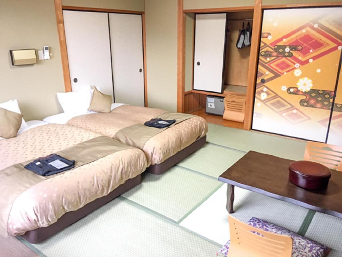 Livemax Resort Kaga Yamashiro Екстер'єр фото