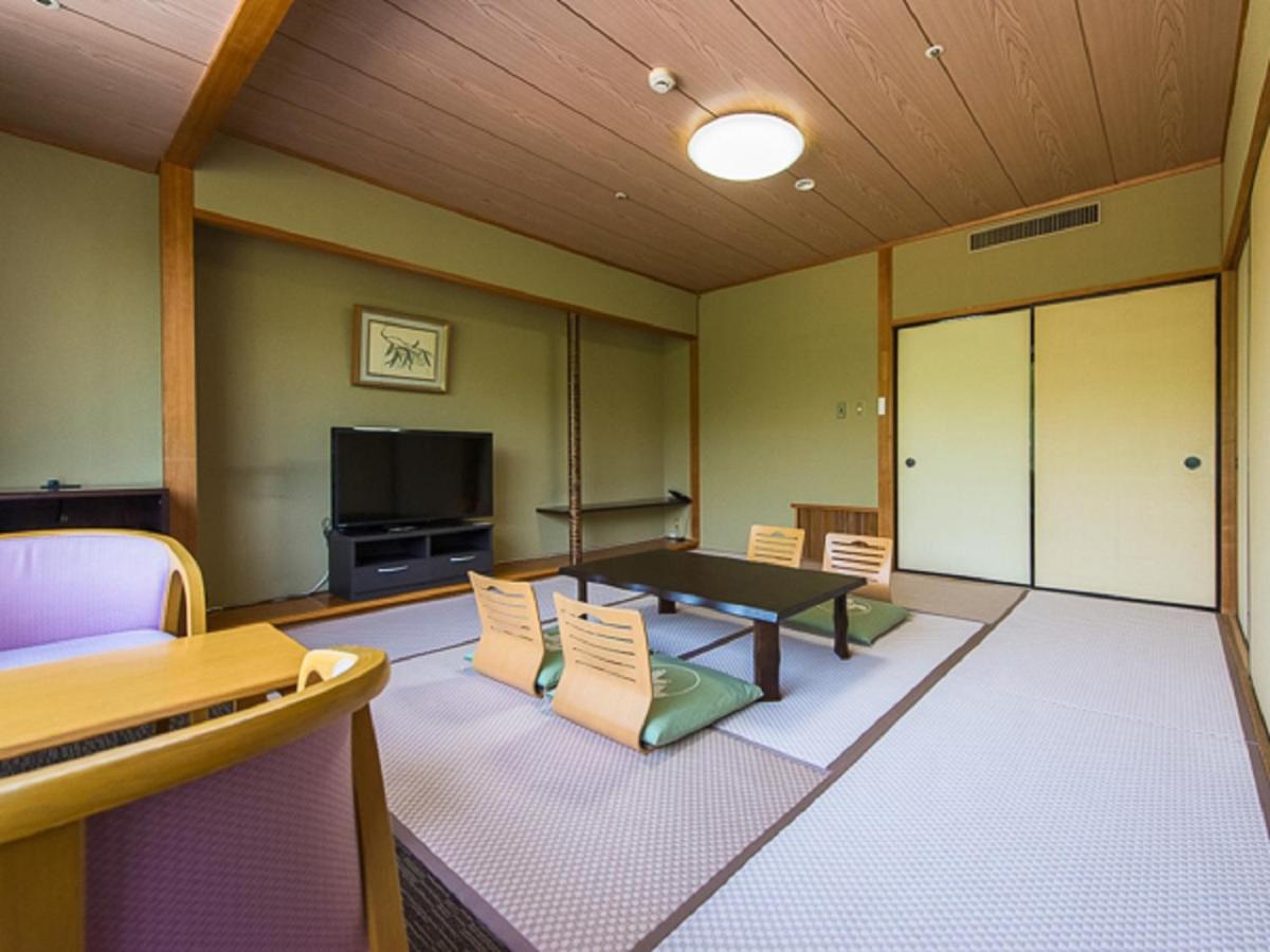Livemax Resort Kaga Yamashiro Екстер'єр фото