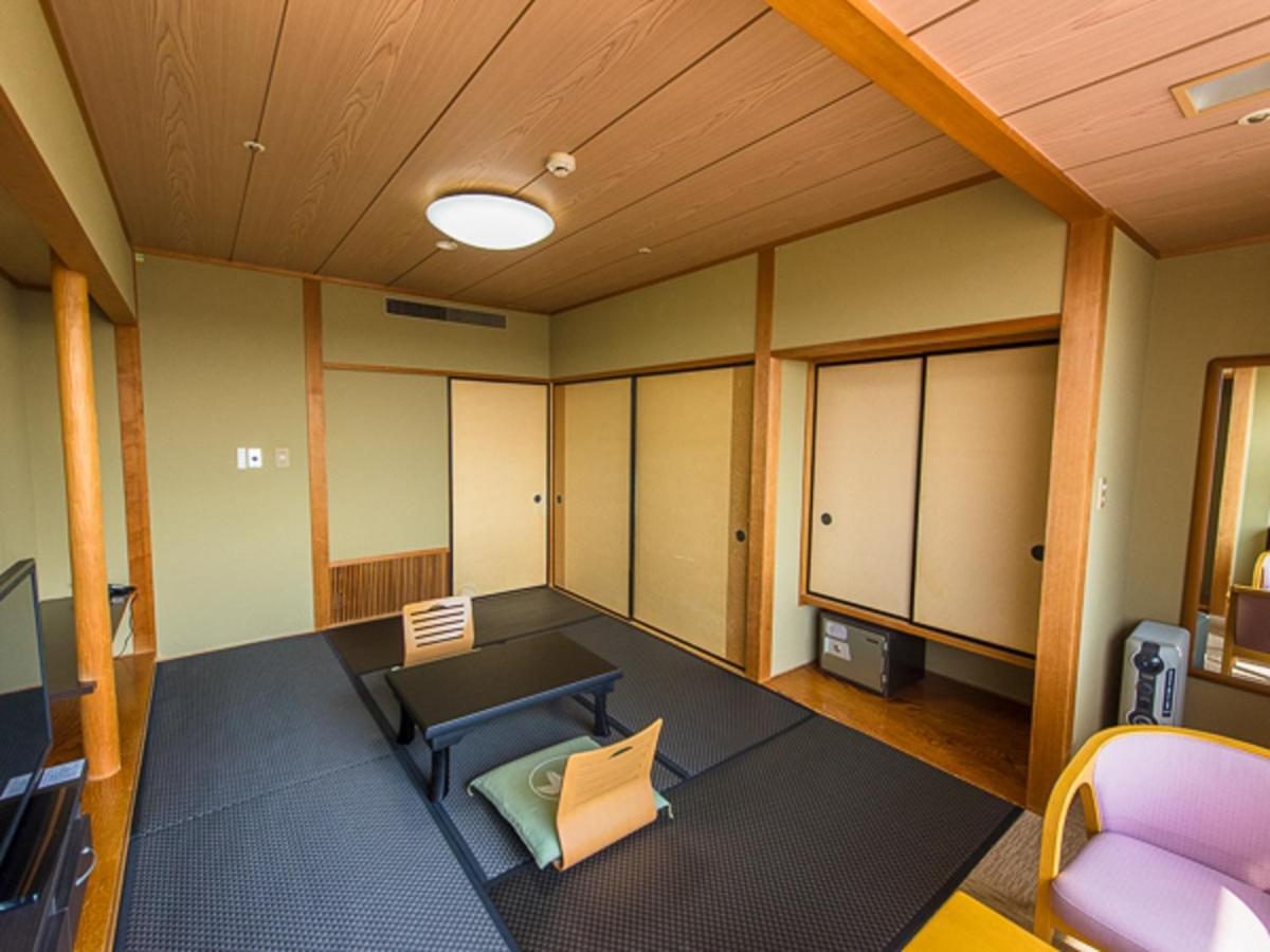 Livemax Resort Kaga Yamashiro Екстер'єр фото