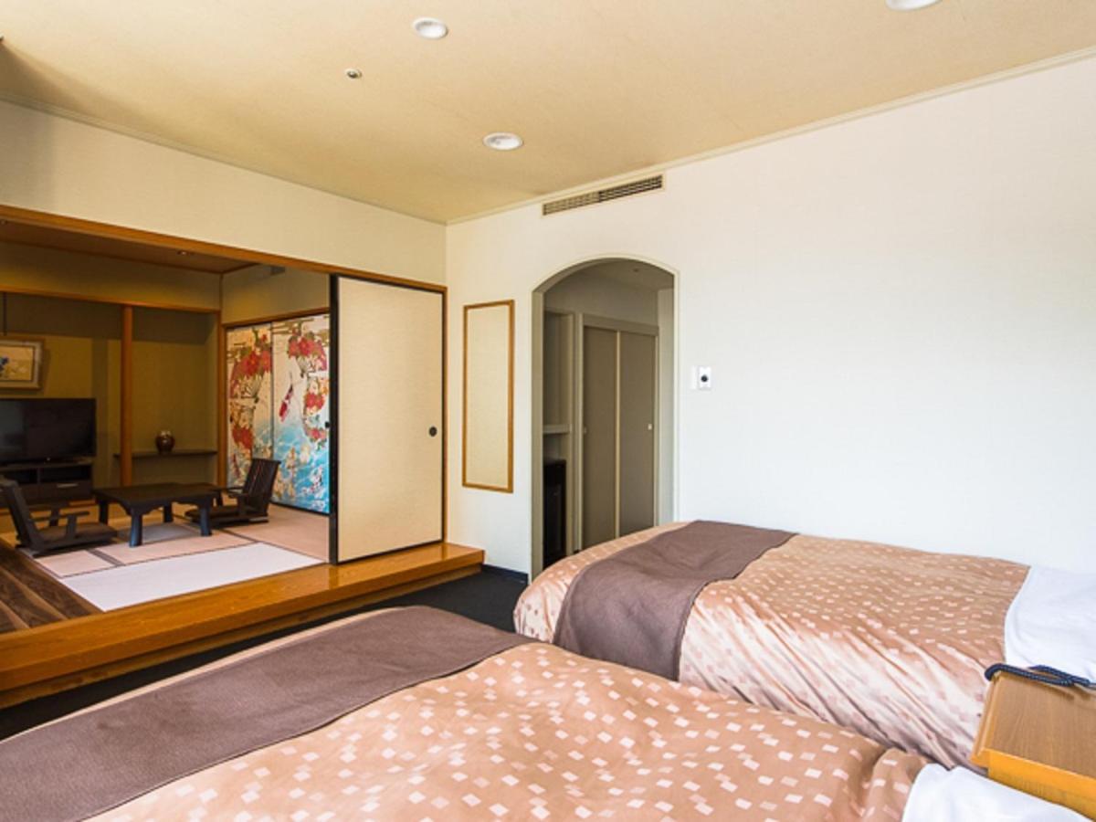 Livemax Resort Kaga Yamashiro Екстер'єр фото