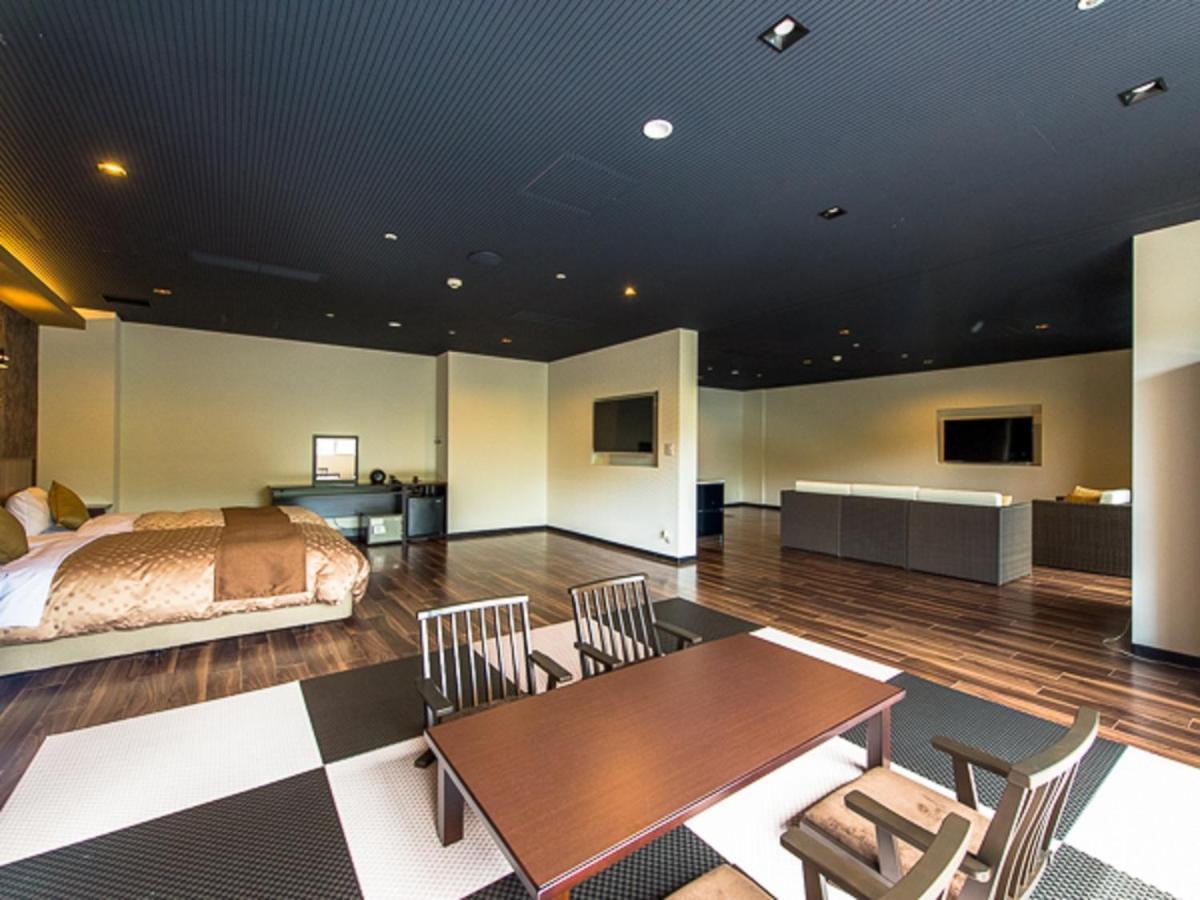 Livemax Resort Kaga Yamashiro Екстер'єр фото