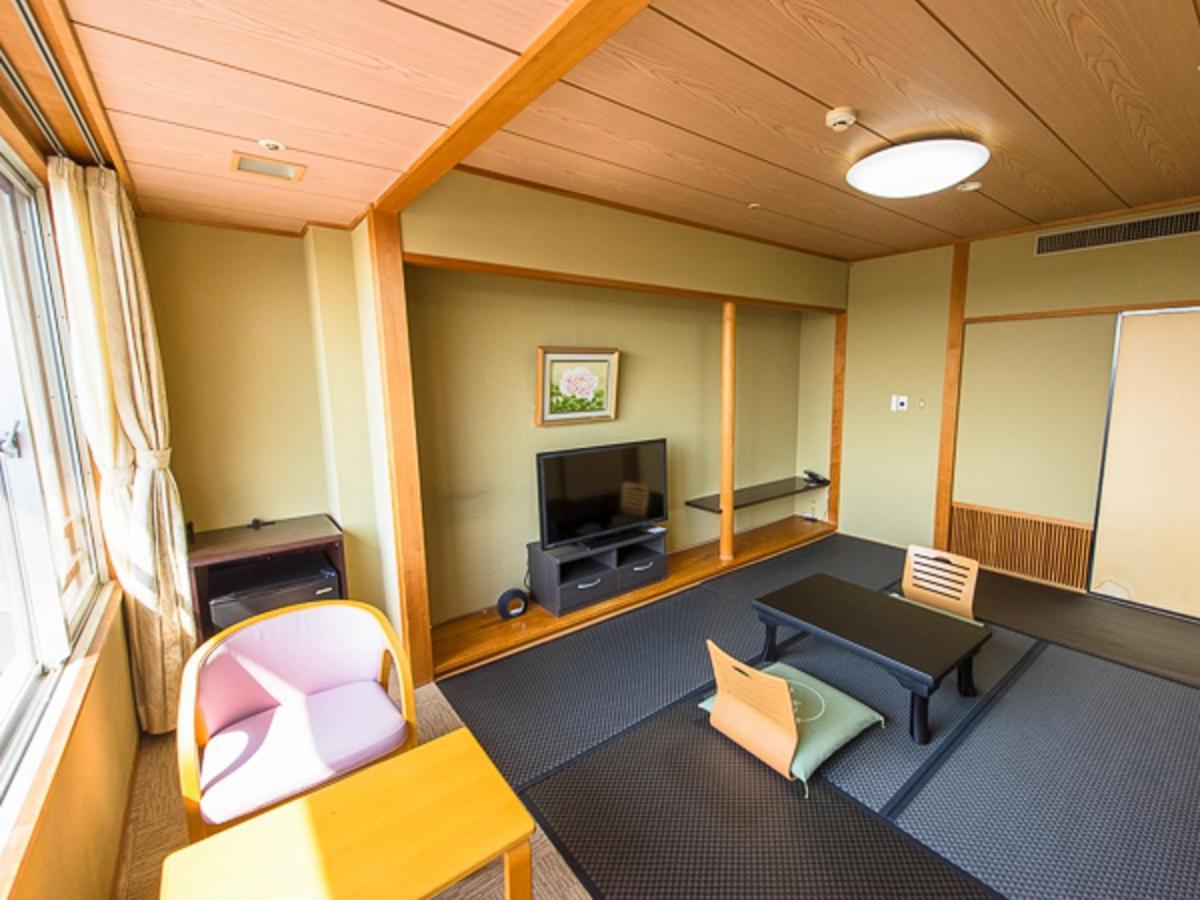 Livemax Resort Kaga Yamashiro Екстер'єр фото